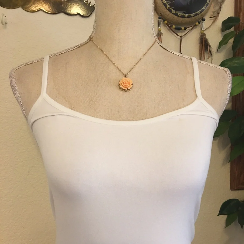 Victorian style resin peach rose pendant necklace
